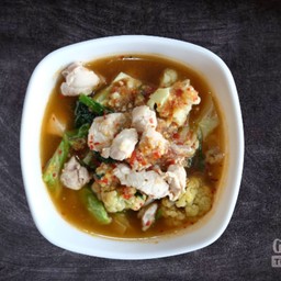 แกงอ่อมไก่