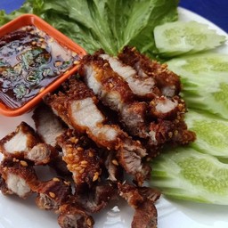 หมูสามชั้นทอดน้ำปลา