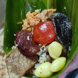 บะจ่างสูตรโบราณ(หมูพะโล้ กุนเชียง กุ้งแห้ง ไข่แดงเค็ม ถั่วลิสง)
