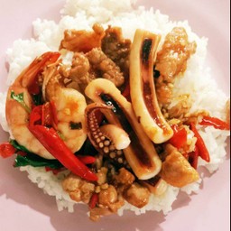 ข้าวกะเพรารวม