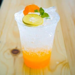 น้ำส้มอิตาเลี่ยนโซดา