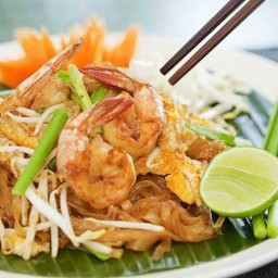 ผัดไทจ๋า  สาขา นวนคร บ้านเอื้อ กม 44  นวนคร