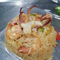 ข้าวผัดต้มยำเนื้อ