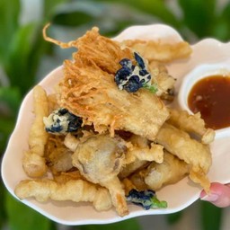 เห็ดรวมทอด Fried Mixed Mushrooms