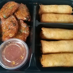ทอดมันปลา+ปอเปี๊ยะทอด(5ชิ้น) fish cakes+ veagetable spring rolls