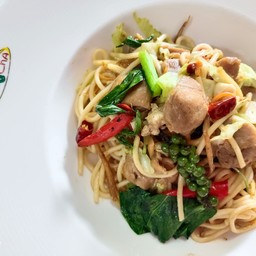 สปาเก็ตตี้ขี้เมาไก่อบซอส