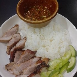 ยำ&คอหมูย่าง ครัวโคตรคุ้ม เพิ่มสิน-สะพานใหม่