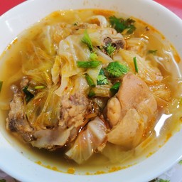 แกงกะหล่ำใส่ไก่ แบบเหนือ