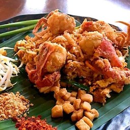 ผัดไทยปูนิ่ม Padthai Softshell Crab