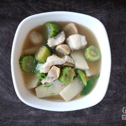 แกงหน่อไม้ใบย่านาง