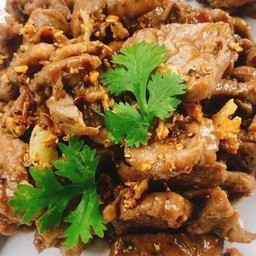 หมูทอดกระเทียม