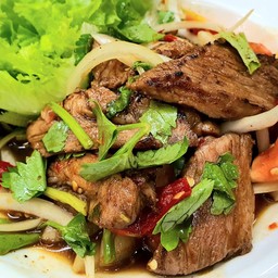 ยำสเต็กย่างบัลซามิกหมูYUM-ST