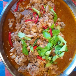 บัลลังก์ยำ