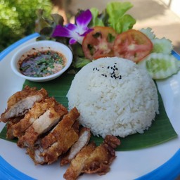 ข้าวสามชั้นจิ้มแจ่ว