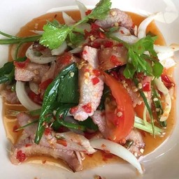 ยำเนื้อย่าง