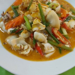 หมึกผัดไข่เค็ม