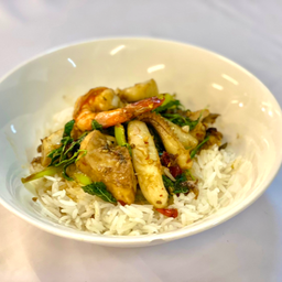 ข้าวกะเพราทะเลรวม พิเศษ