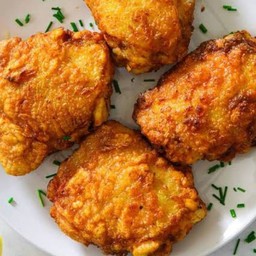 สะโพกไก่ทอดกรอบสไปซี่ 1 ชิ้น