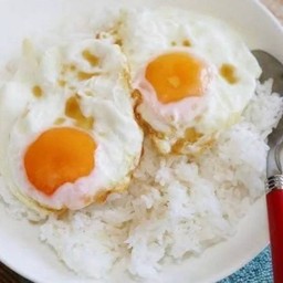 ข้าวไข่ดาว 2 ฟอง