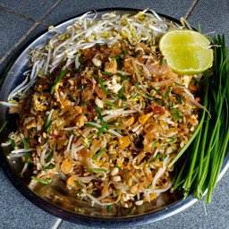 อี้ก่า เจ๊ติ๊กจานด่วน