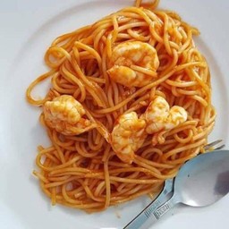 สปาเก็ตตี้ซอสมะเขือเทศกุ้ง