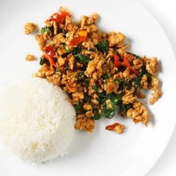 ข้าวกระเพราไก่สับ ลดแบบจุกๆ ไปเล้ยยย !!