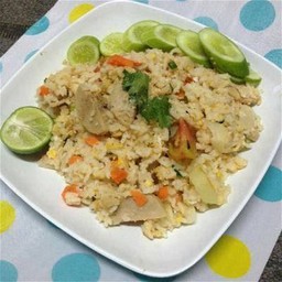 ข้าวผัดหมู จานใหญ่