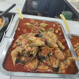 ปลาดุกสดผัดเผ็ด