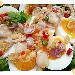 ยำไข่ยางมะตูม