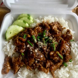 ข้าวหมูกระเทียม