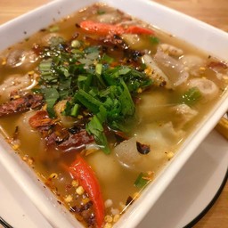 ต้มยำเห็ดฟางขาหมูรมควัน