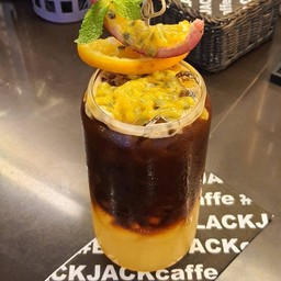 Yuzu Peach Passion Americano (ยุสุพีชเสาวรสอเมริกาโน่)
