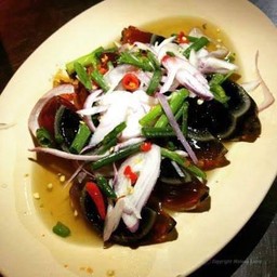 ยำไข่เยี่ยวม้า