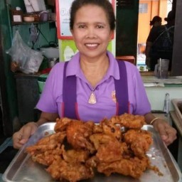 ไก่ทอดป้านิดดู๋ดี๋หน้าโรงเรียนภูเก็ตวิทยาลัย หน้าโรงเรียนภูเก็ตวิทย์