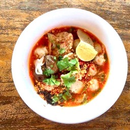 ก๋วยเตี๋ยวต้มยำ เส้น+เกี๊ยวกุ้ง