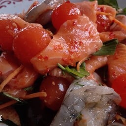 ยำแซลม่อน