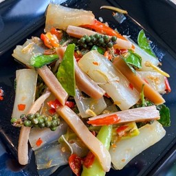 เซียงไฮ้ผัดฉ่าปลาหมึกกรอบ