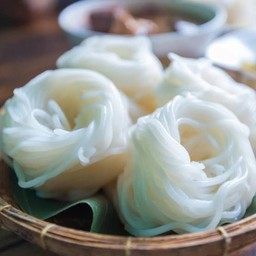 เส้นขนมจีน