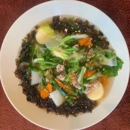 ต้มจืดเต้าหู้หมูสับสาหร่าย