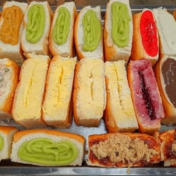 ปังนึงใส้บูลเบอร์รี่