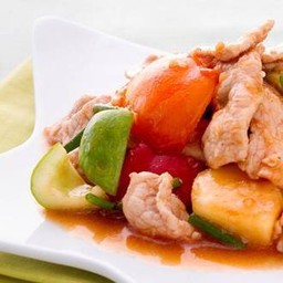 ผัดเปรี้ยวหวานเนื้อราดข้าว