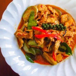ผัดเผ็ด กับข้าว