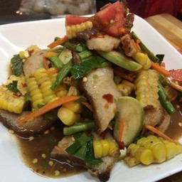 ตำข้าวโพดคอหมูย่าง