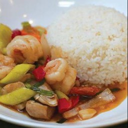 ผัดพริกหยวกกุ้งราดข้าว