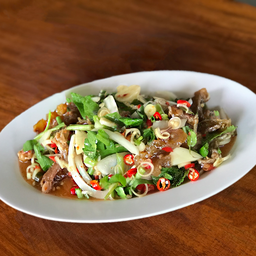 ยำเอ็นแก้ว