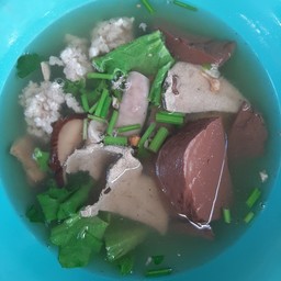 เกาเหลาเลือดหมู