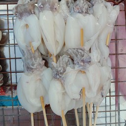 หนุงหนิงหมึกย่างไฟ หมู่บ้านเดอะคริสตัล