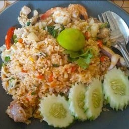 ข้าวผัดทะเล