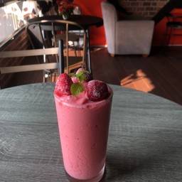 สตรอว์เบอร์รี่สมูทตี้