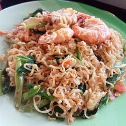 ผัดมาม่ารวมมิตร